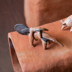 Escultura Tamanduá em cerâmica Xakriabá