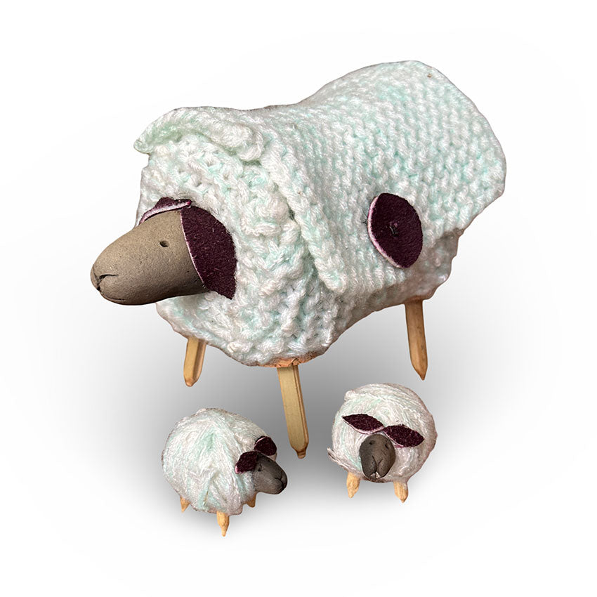 Ovelha em tricô - Com 2 carneirinhos
