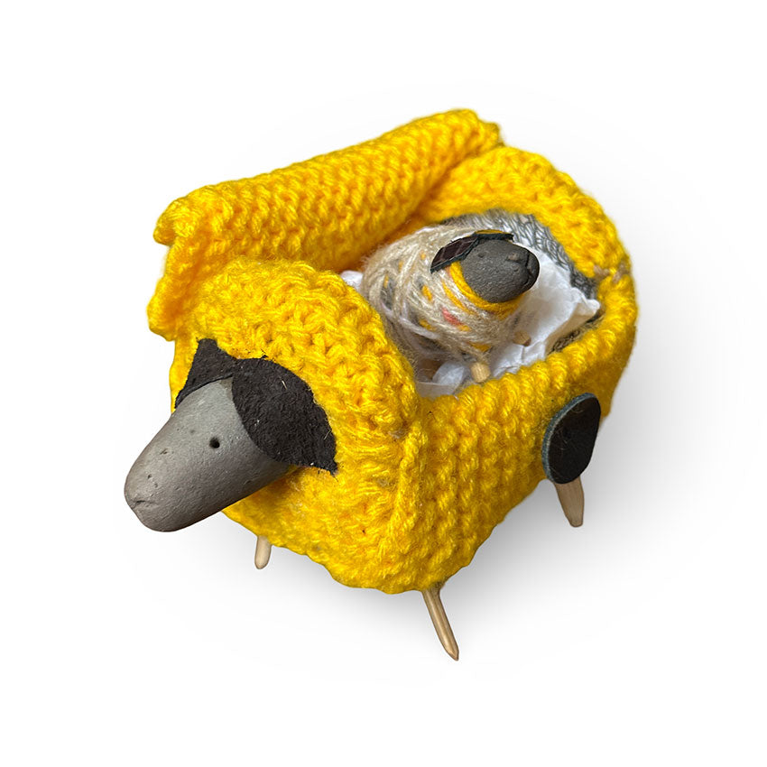 Ovelha em tricô - Com 1 carneirinho