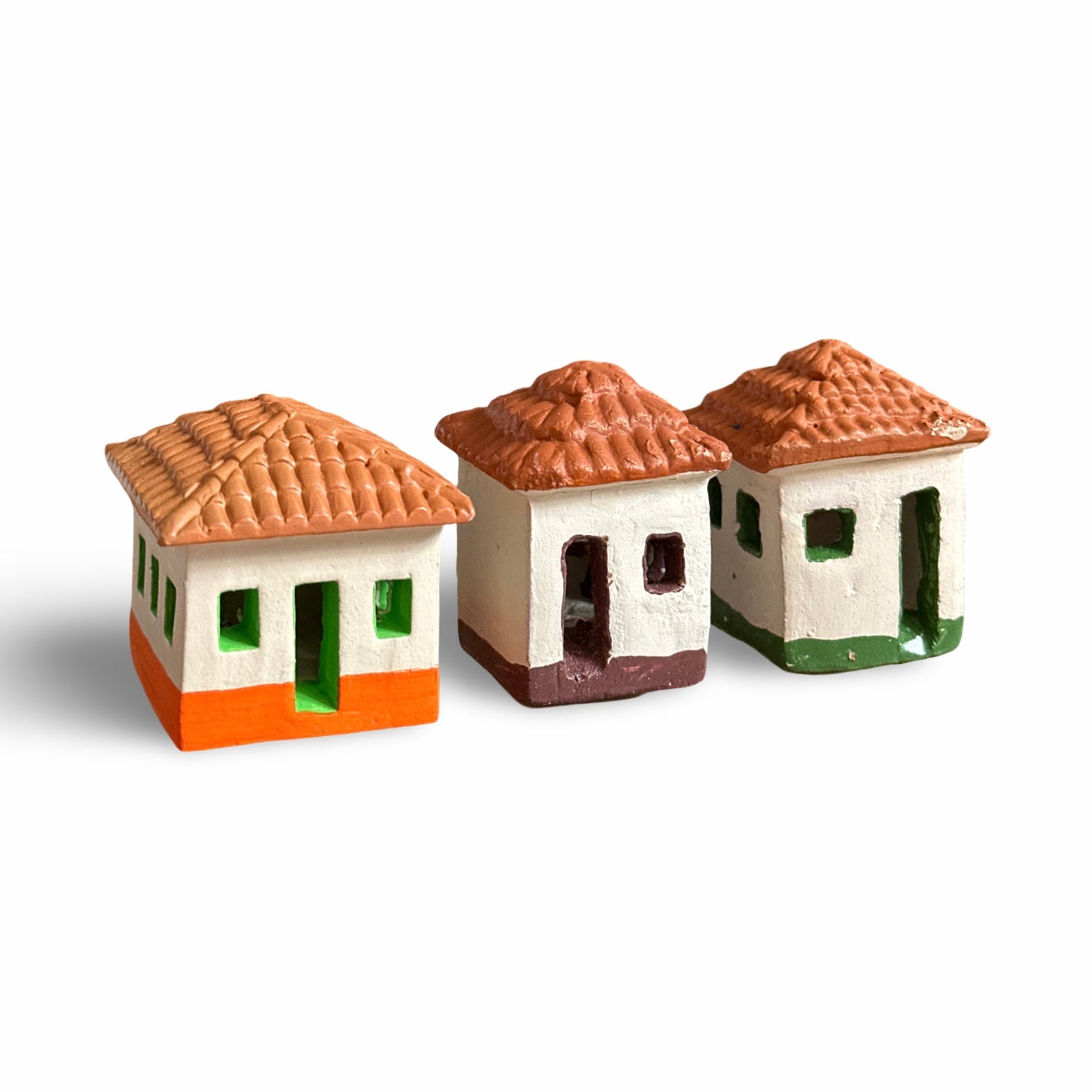 Trio de casinhas em cerâmica - Vale do Jequitinhonha