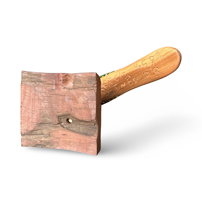 Pássaro em madeira umburana - Sergio Teófilo