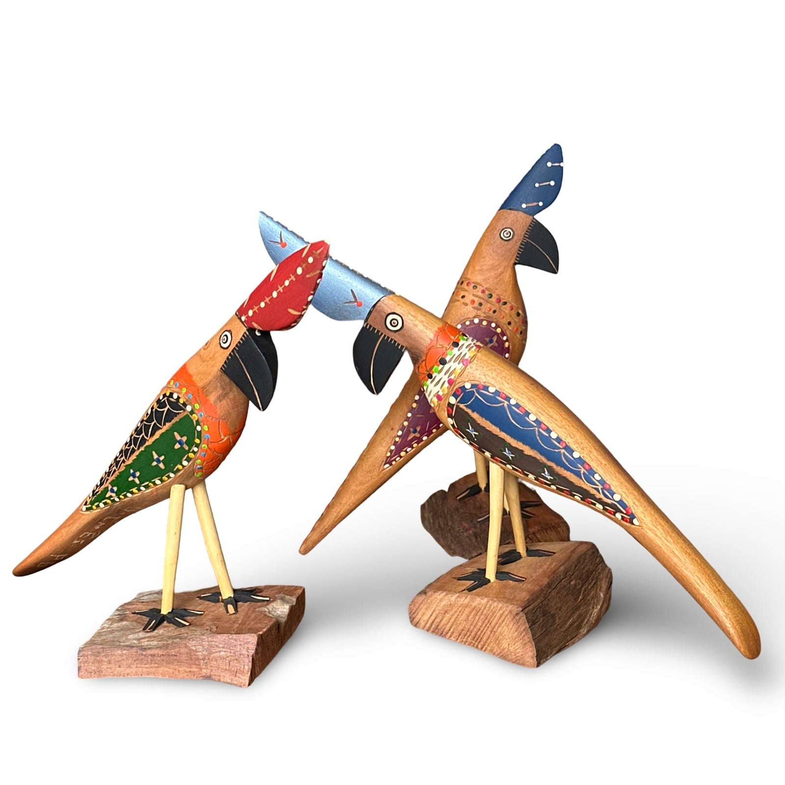 Pássaro em madeira umburana - Sergio Teófilo