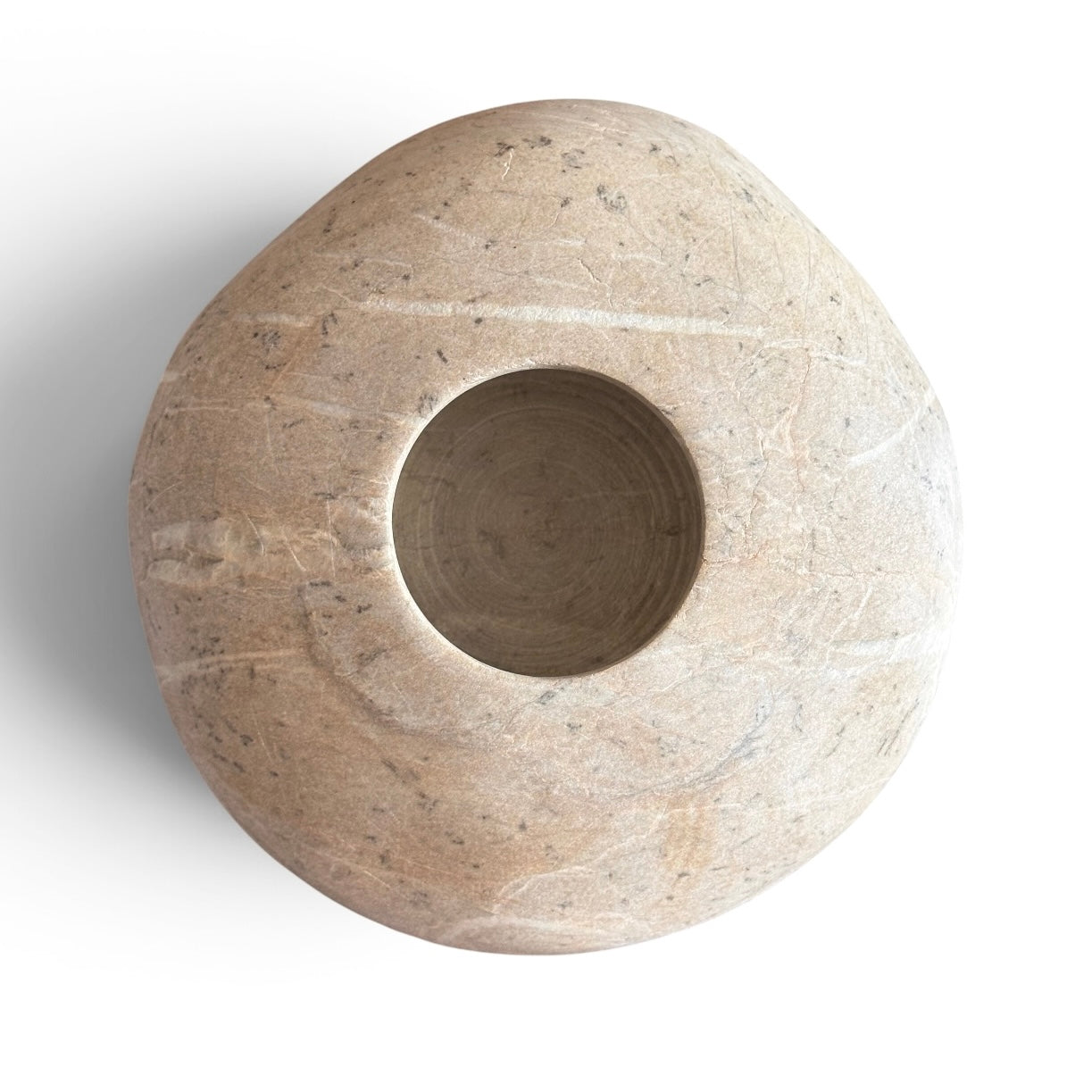 Vaso orgânico em pedra sabão