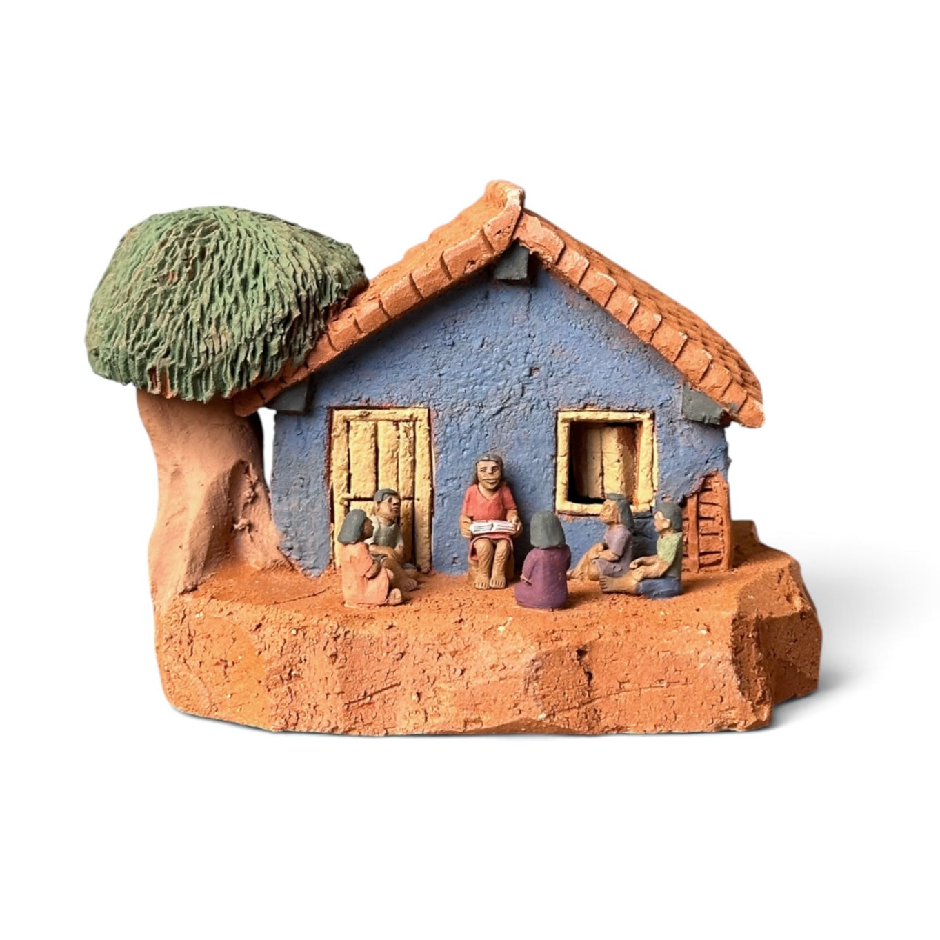 Casinha em miniatura com contadora de histórias - Claudio Henrique