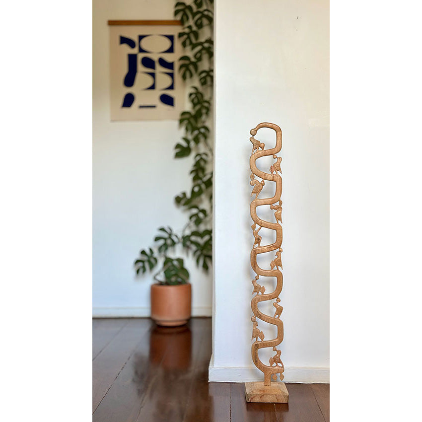 Totem em madeira 100cm - Família Julião