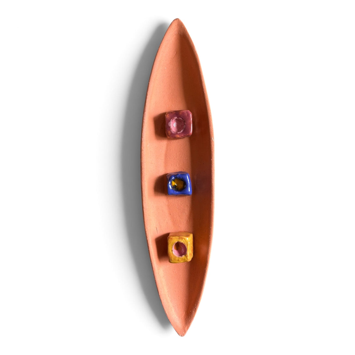 Escultura canoa em cerâmica