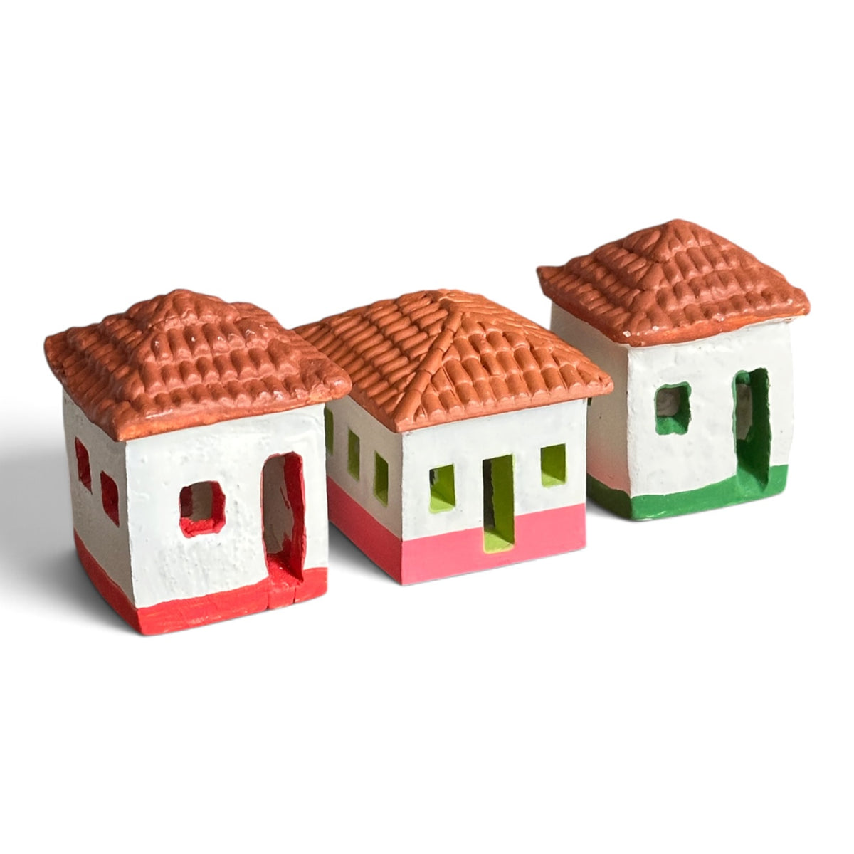 Trio de casinhas em cerâmica - Vale do Jequitinhonha