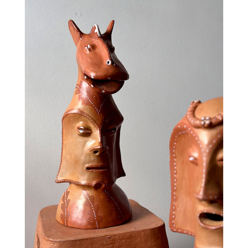 Totem com 2 cabeças - José Maria Pereira