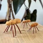 Trio de formigas em madeira - Simone