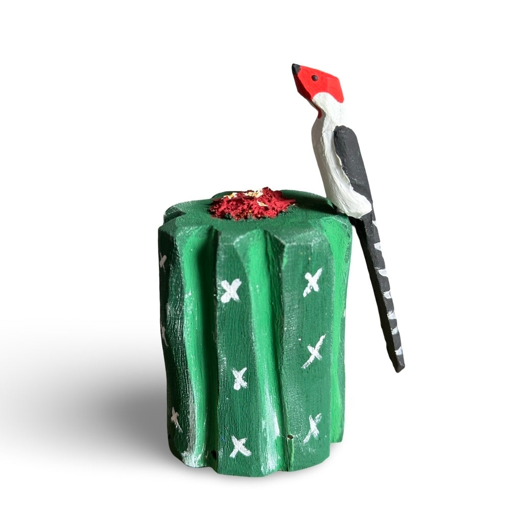 Escultura em madeira Cacto Coroa de Frade e pássaro - Elisa Cândido