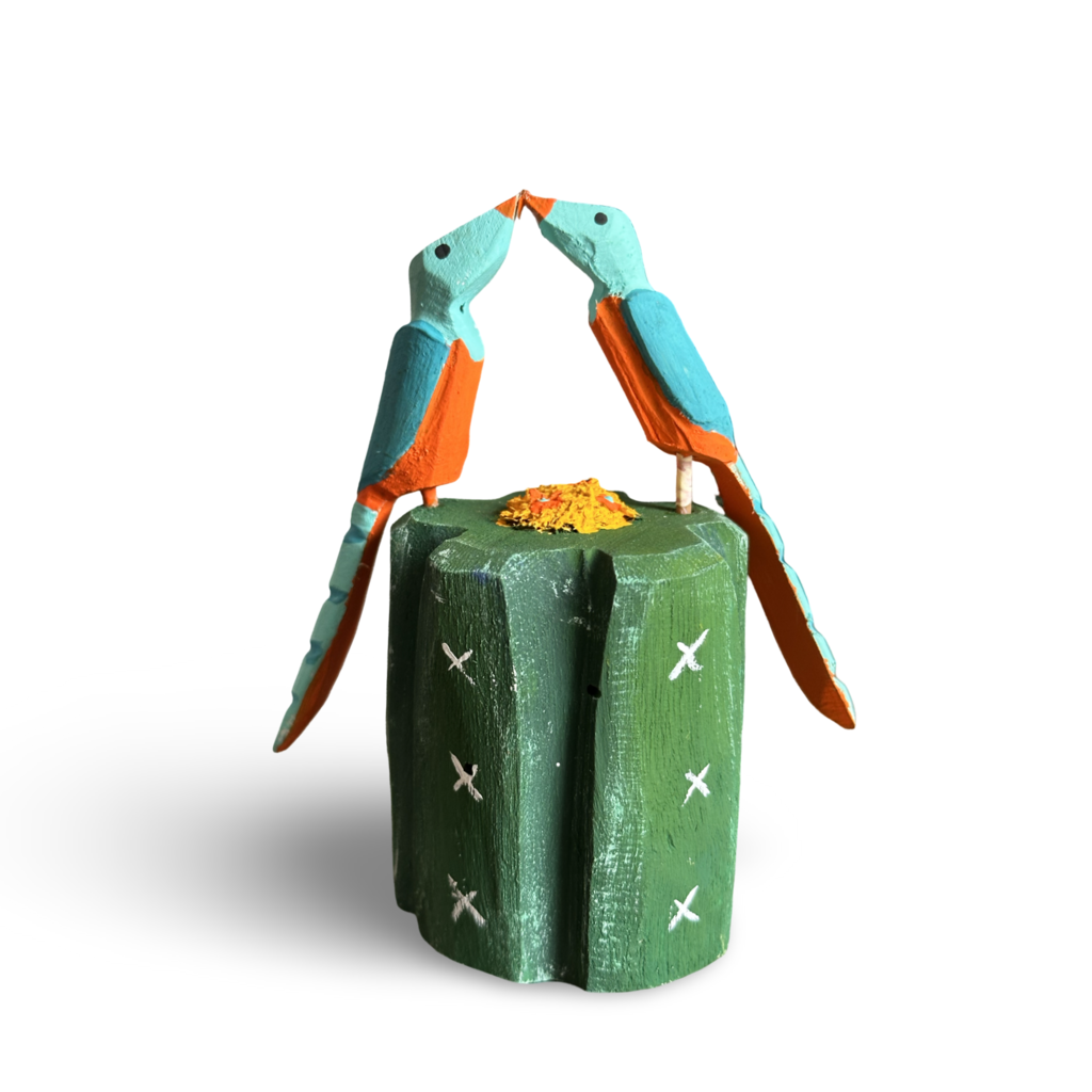 Escultura em madeira Cacto Coroa de Frade e pássaros - Elisa Cândido