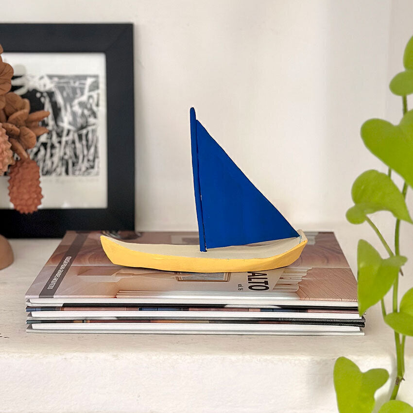 Barquinho em madeira - Zé Branco