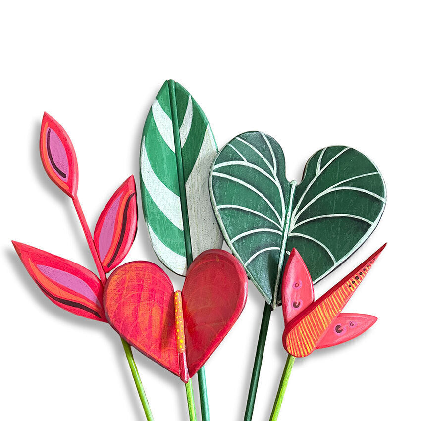 Buquê com 5 plantas em madeira pintadas a mão