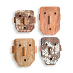 Máscara em madeiras variadas