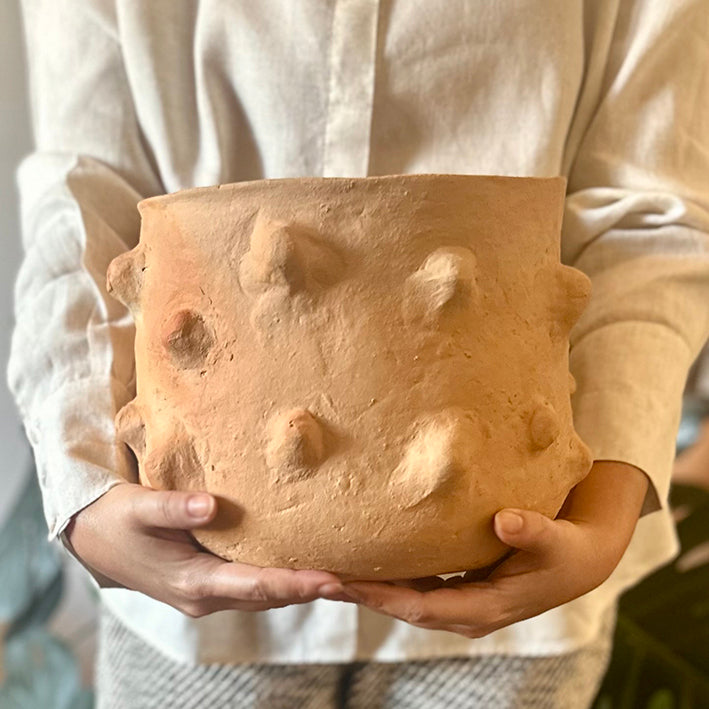 Vaso paineira em cerâmica rústica - Cleuza Eugênia