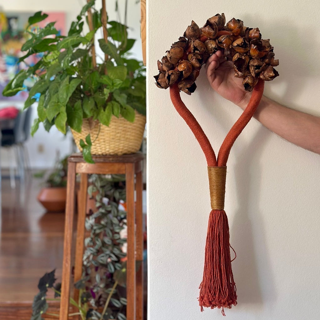 Colar de parede ou mesa - Flor de babaçu