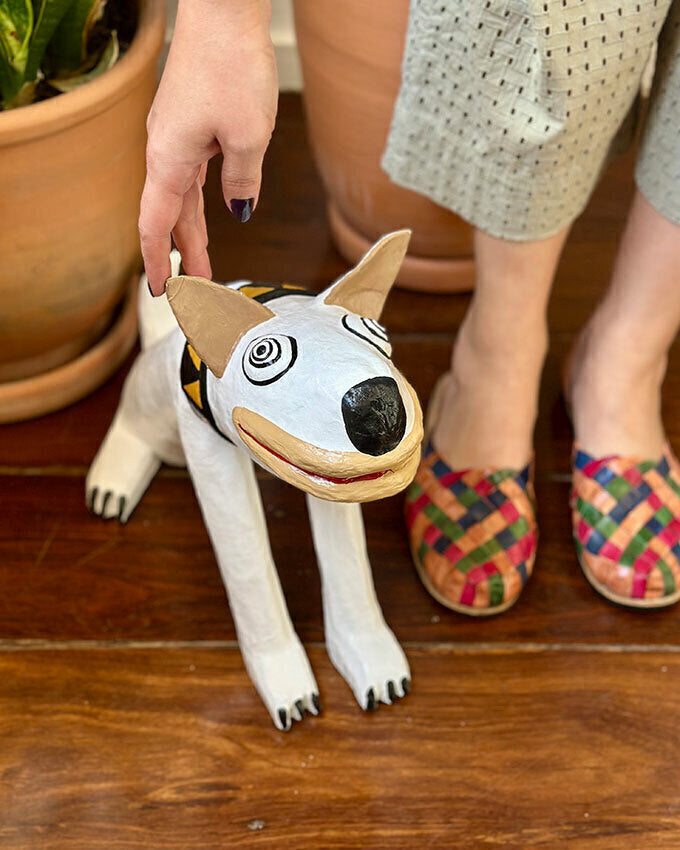 Escultura Cachorro Branco - André Menezes