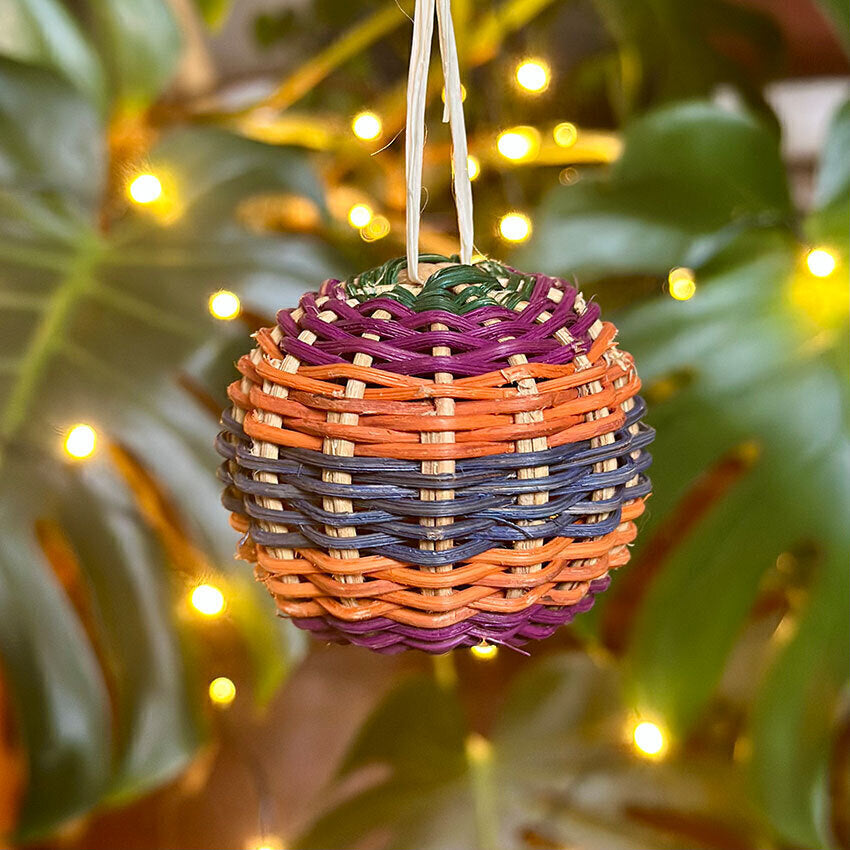 Bola decorativa em cipó Ambé