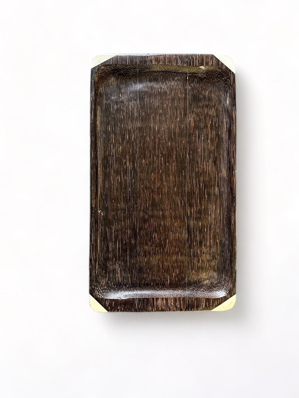 Bandeja esculpida em estipe de palmeira