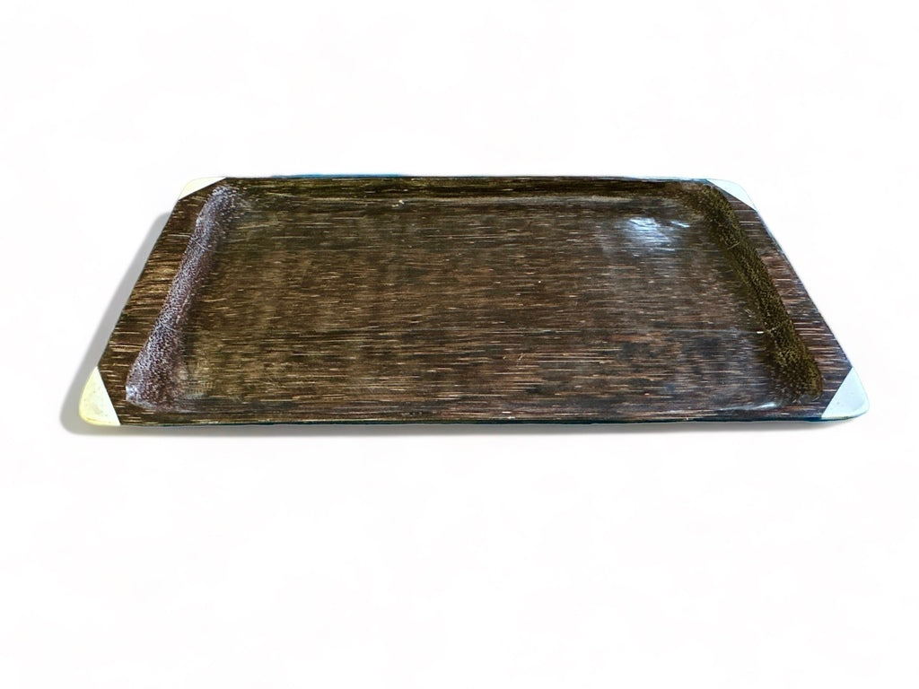 Bandeja esculpida em estipe de palmeira