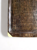 Bandeja esculpida em estipe de palmeira