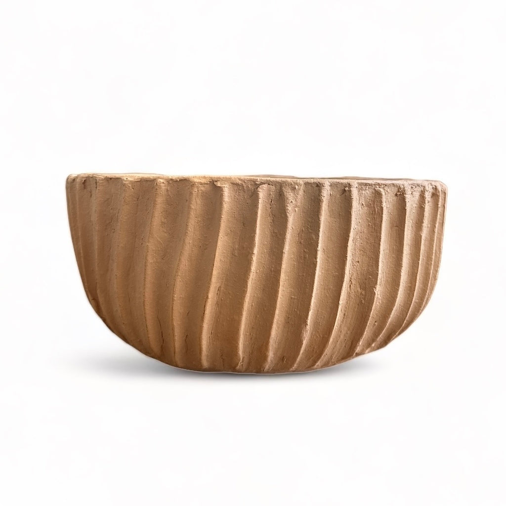 Vaso em cerâmica rústica cuia frisada - Cleuza Eugênia