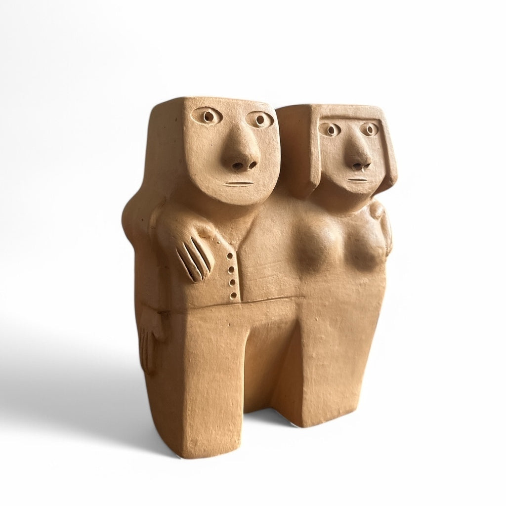 Casal Homem e Mulher Passeando- Mano de Baé