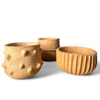 Vaso em cerâmica rústica cuia frisada - Cleuza Eugênia