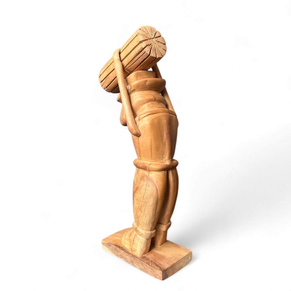 Escultura Homem em Madeira - Carlos Roberto