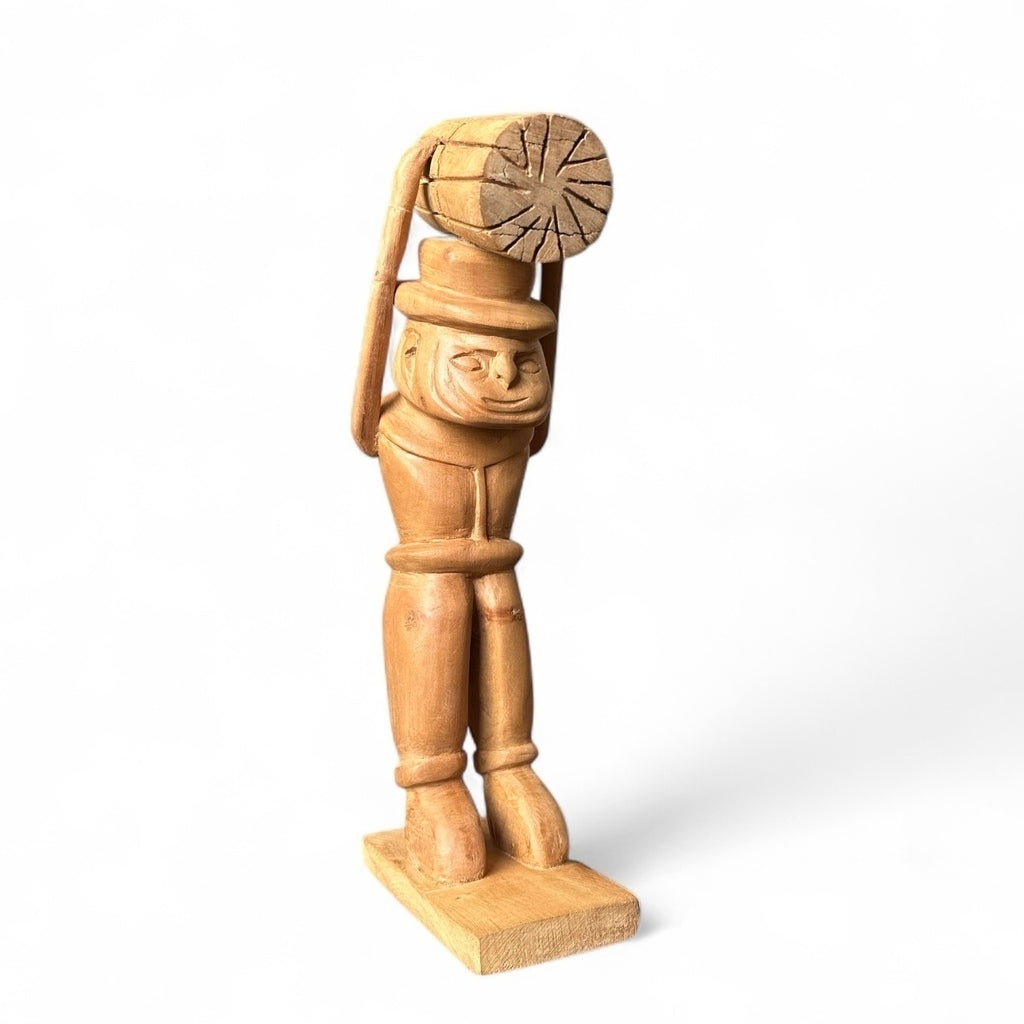 Escultura Homem em Madeira - Carlos Roberto