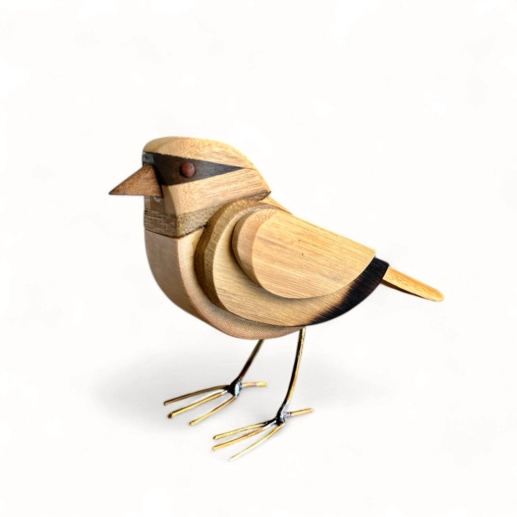 Pássaro em bambu e madeiras variadas