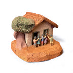 Casinha rosa em miniatura com brincadeira Passa Passarás - Claudio Henrique