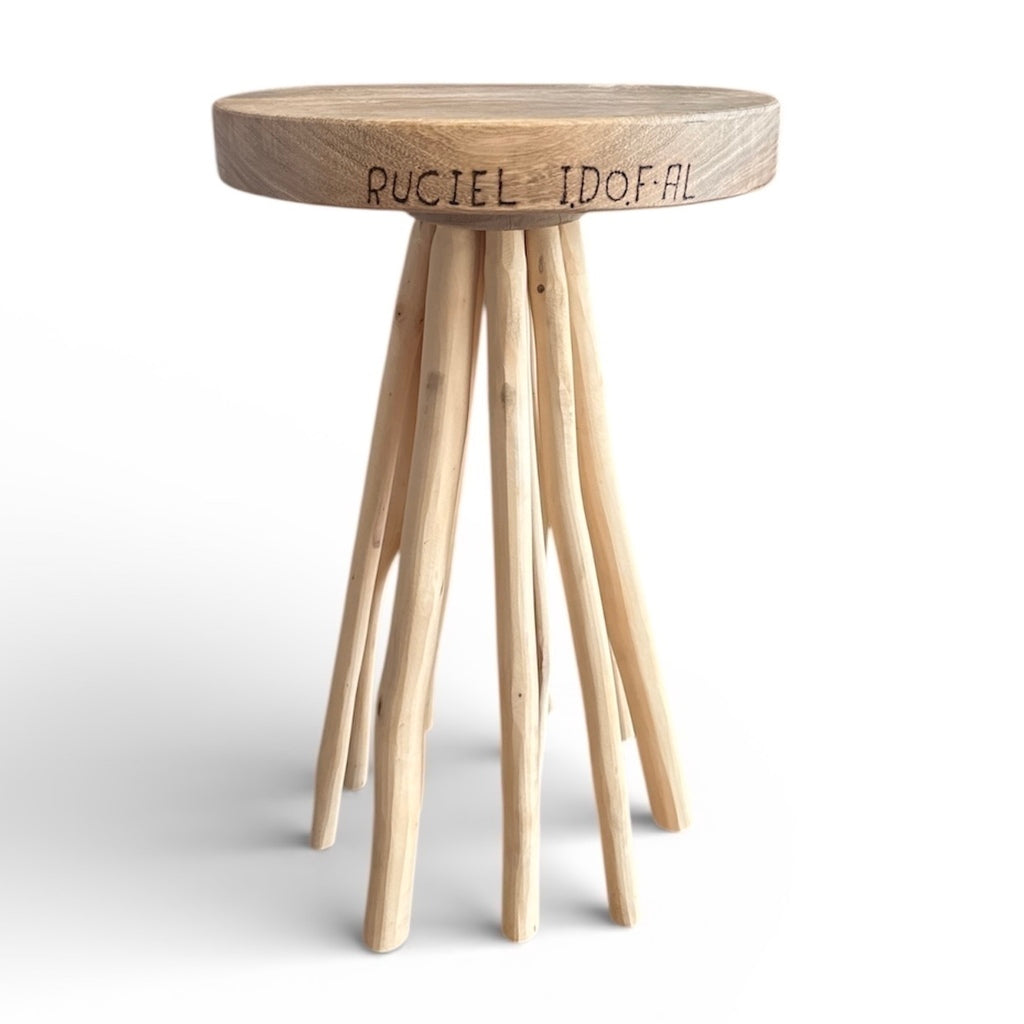 Banco/ mesinha em madeira - Ruciel - Ilha do Ferro